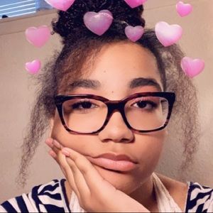 Meet your Posher, Kaci